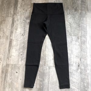 Lululemon Black Wunder Under size 10